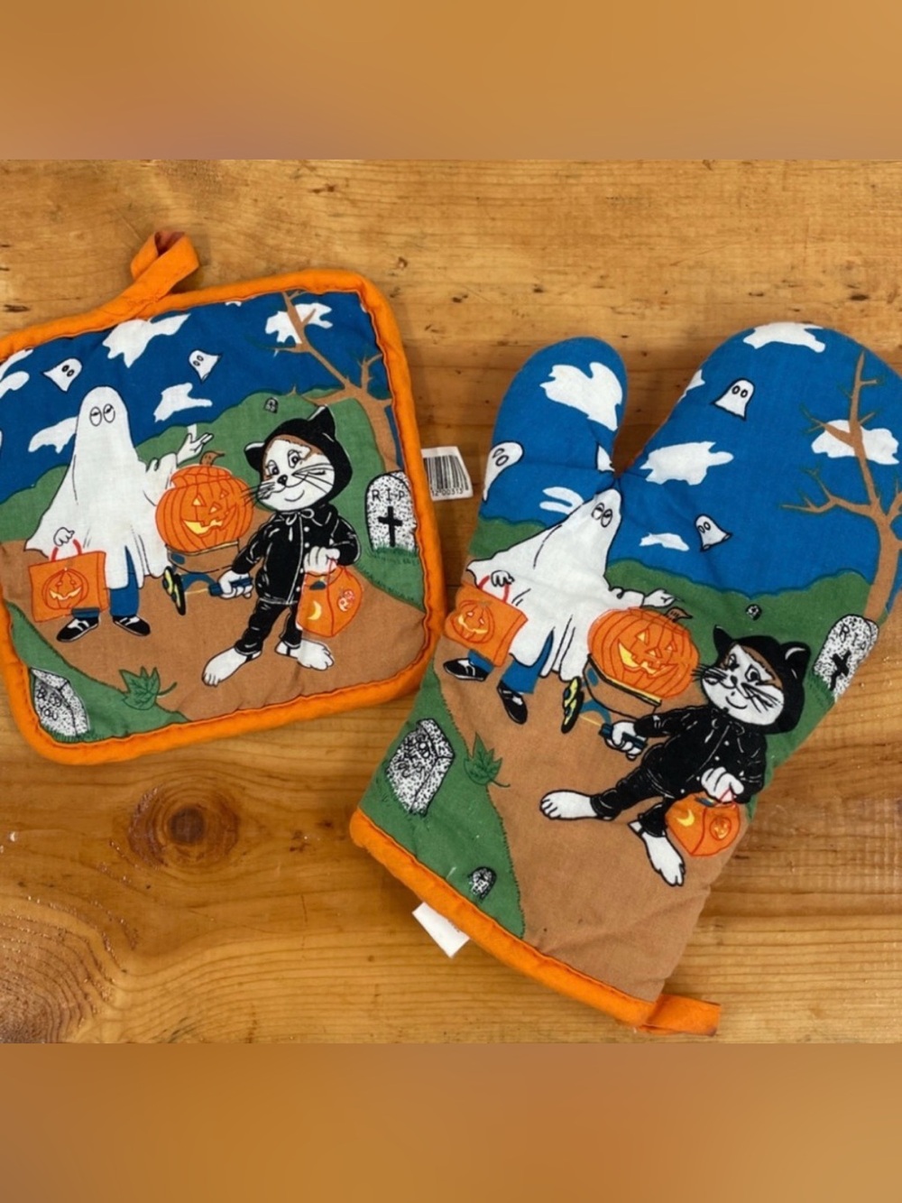 Vintage 90’s Halloween Ghost Black Cat Trick-or-Treat Oven Mitt & Pot Holder Set